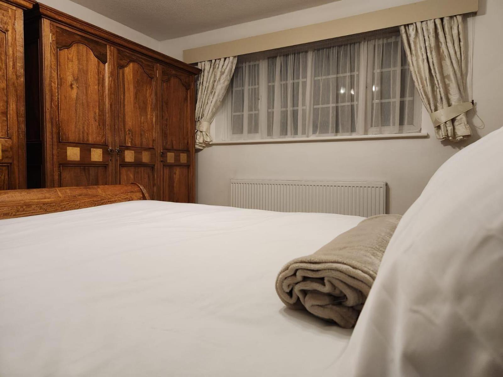D Elmdon Homestay Shared 4 Bedrooms Birmingham Exterior foto